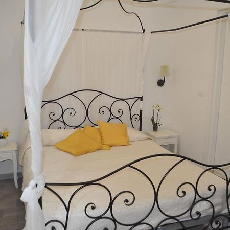 Noto Centro Bed and Breakfast Exteriör bild